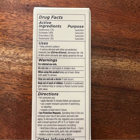 Laura Mercier Tinted Moisturizer Natural Skin Perfector SPF 30 (color: ganache) - Picture 4 of 9